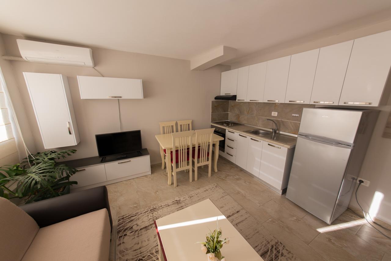 Apartments Qerret Голем Экстерьер фото