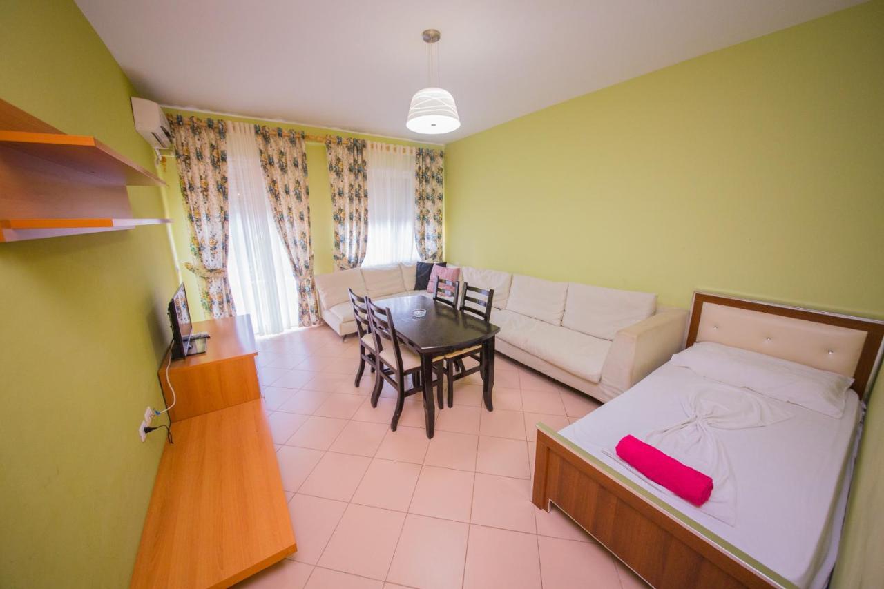 Apartments Qerret Голем Экстерьер фото